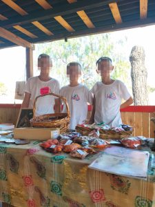 Ragazzi al banco
