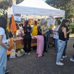 Gente al mercatino