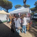 Gente al mercatino