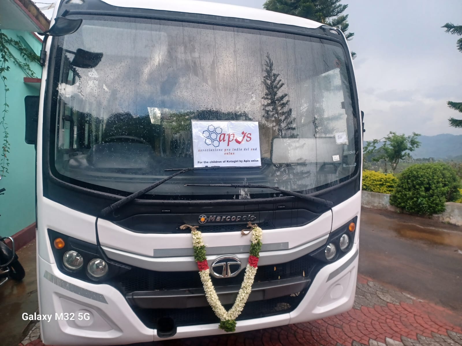 Bus con logo