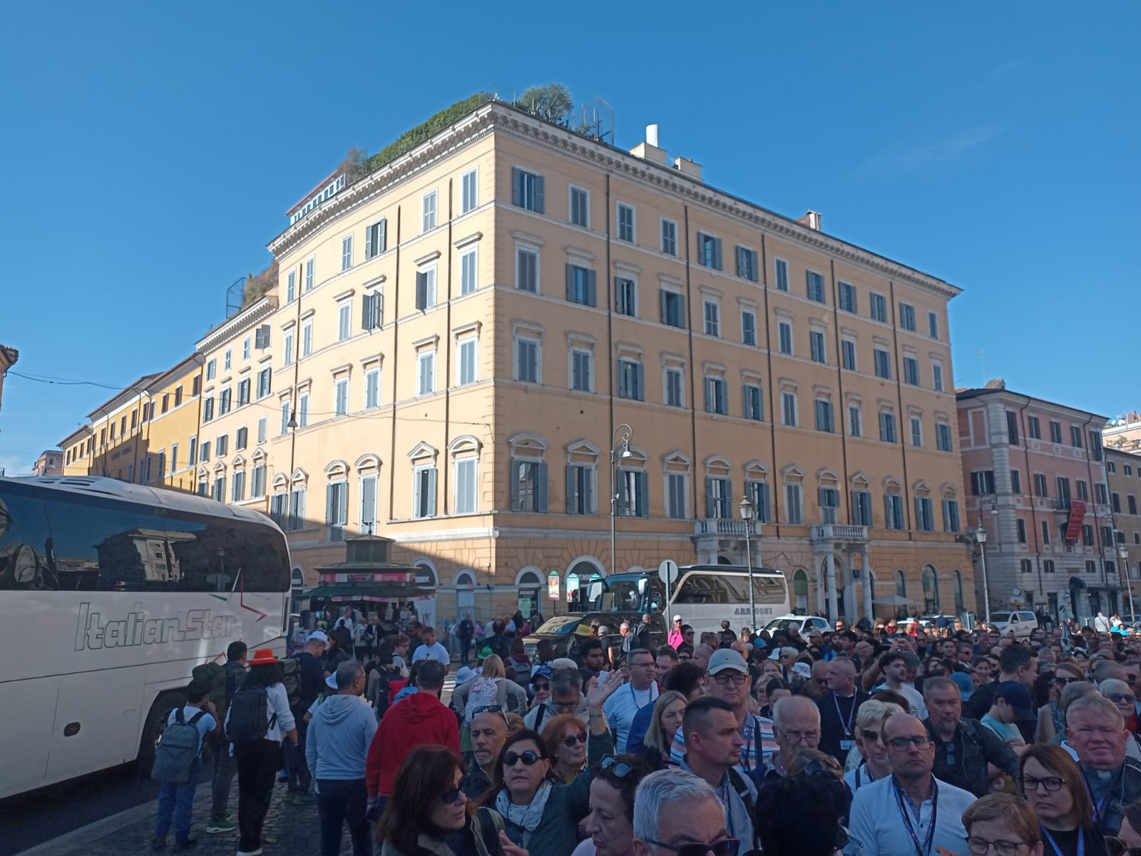 Gruppo davanti Santa Maria Maggiore