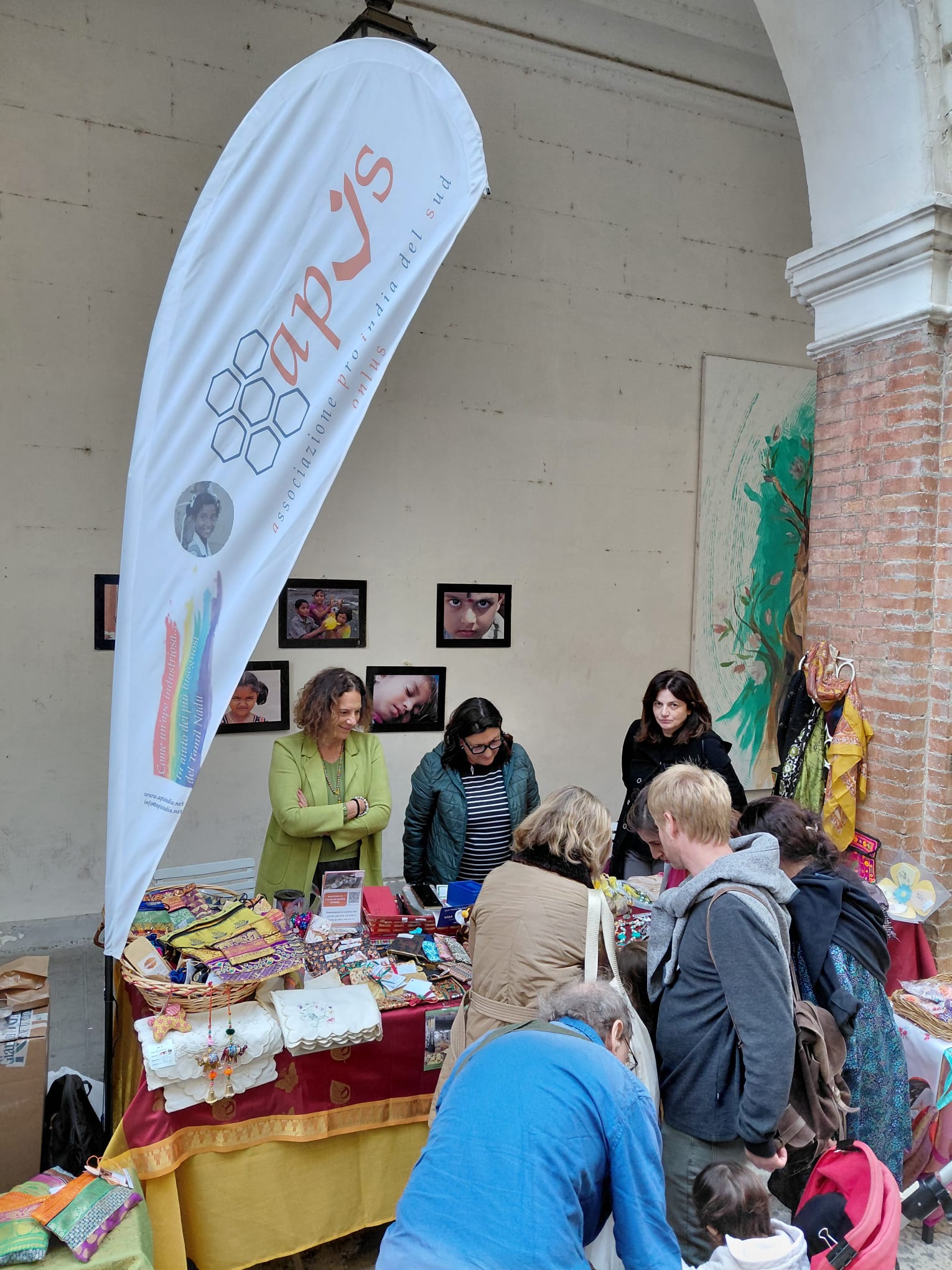 Mercatino con prodotti