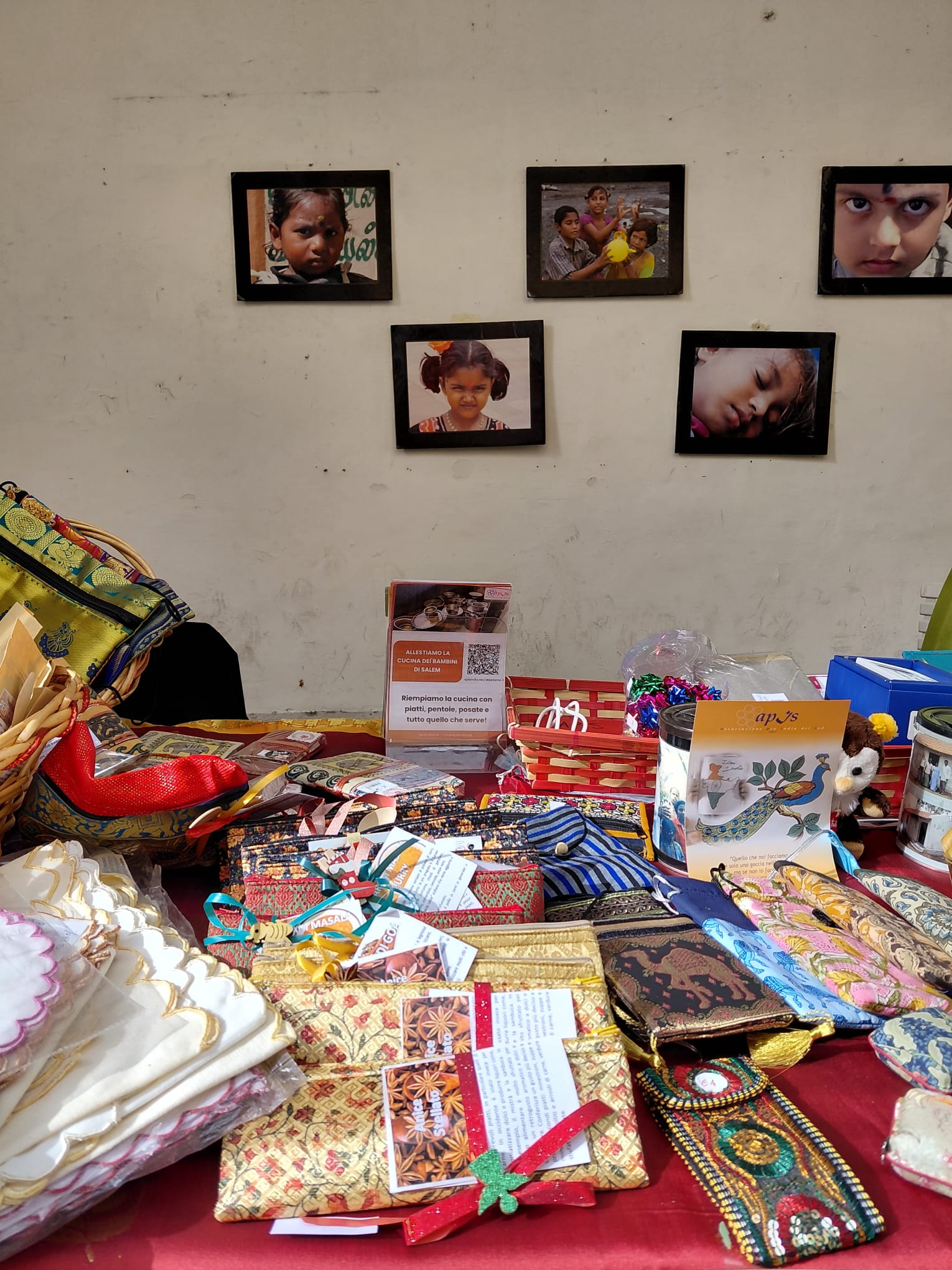 Mercatino con prodotti