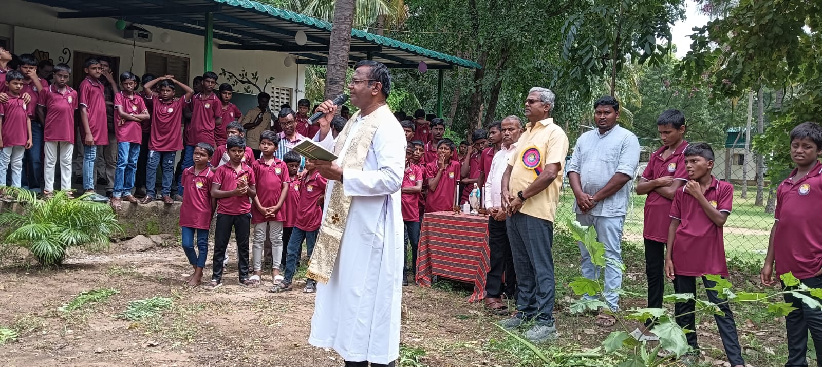 Ragazzi durante la Giornata Nazionale dell'Infanzia in India