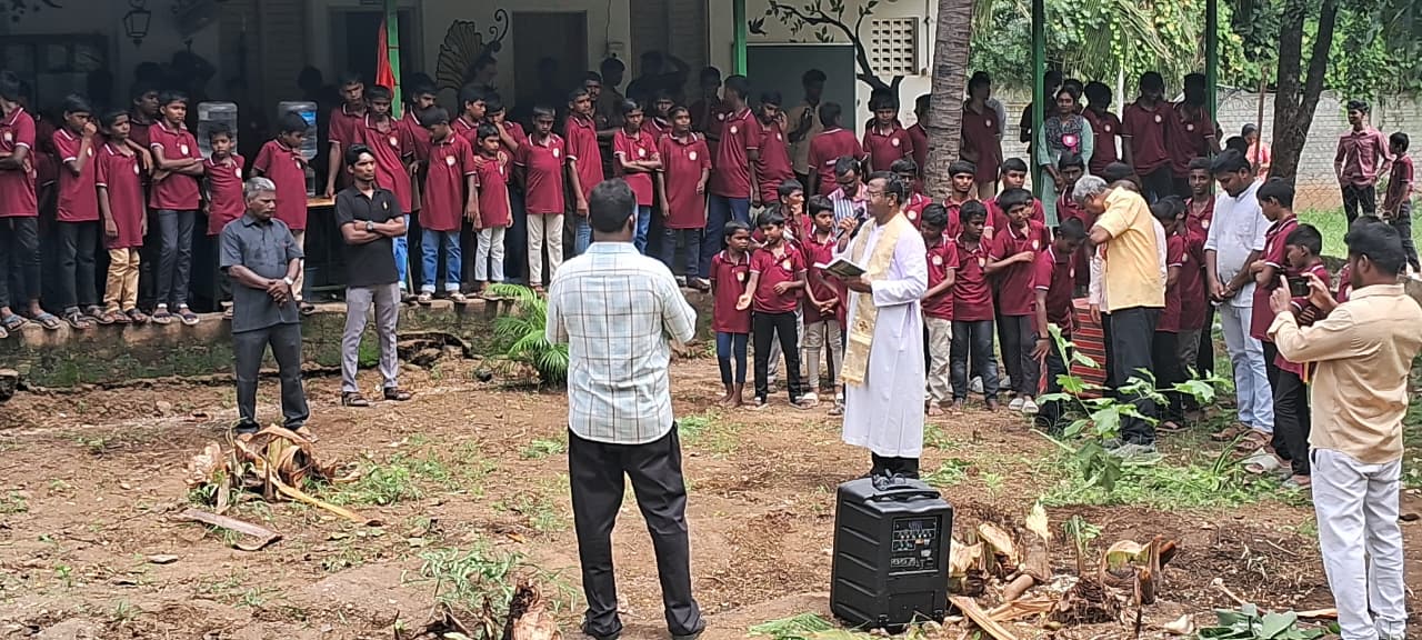 Ragazzi durante la Giornata Nazionale dell'Infanzia in India