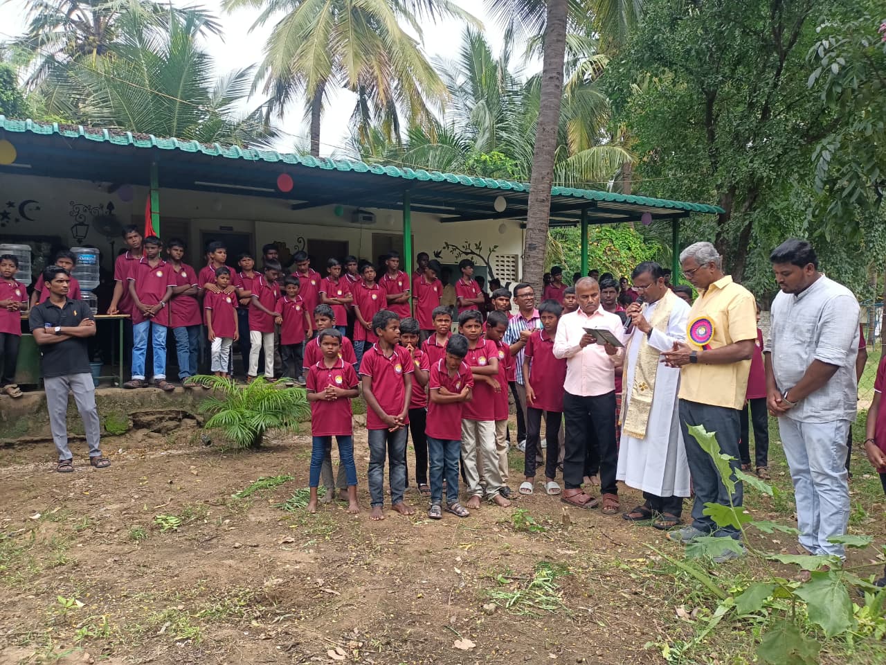 Ragazzi durante la Giornata Nazionale dell'Infanzia in India