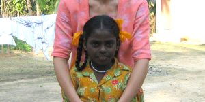 Teresa Izzo con una bambina